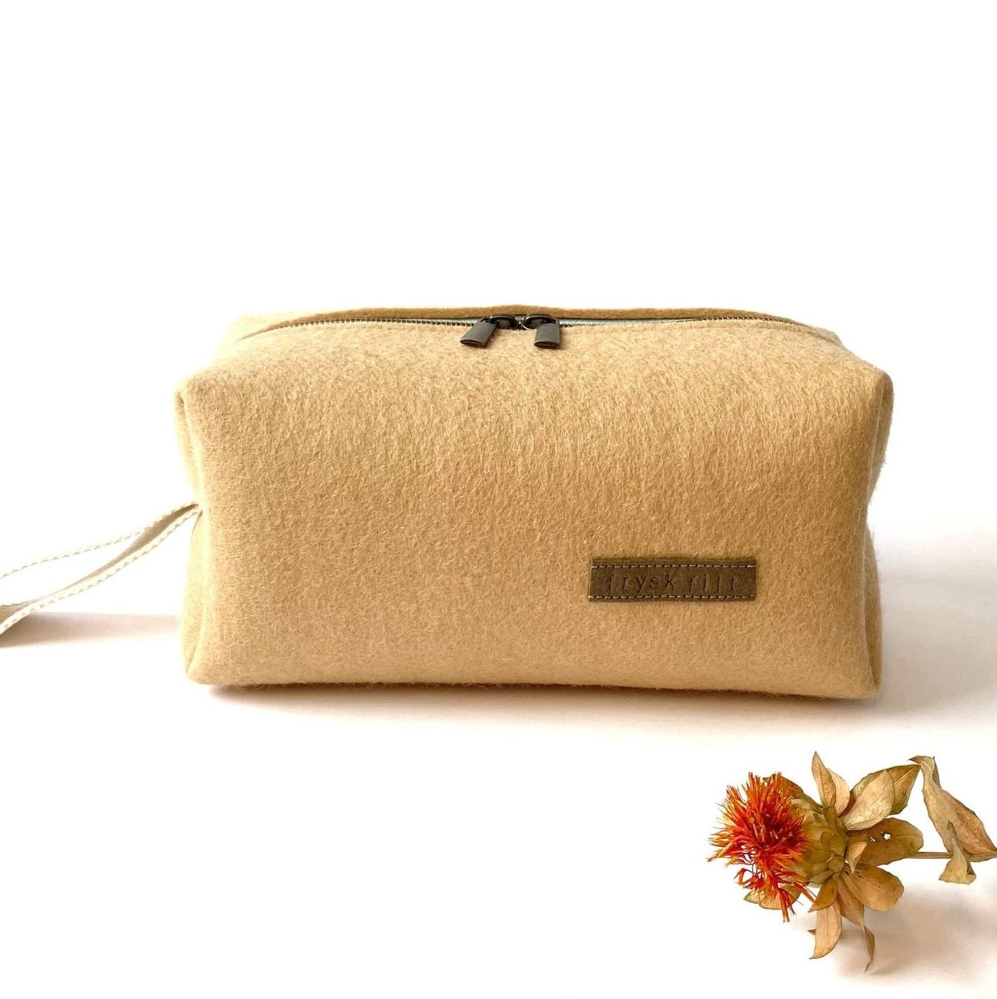 fryskfilt_etui_camel_sjyk_wolvilt_vilt_box_doppkit_toilettas_rits_09 etui SJYK - Afbeelding 1